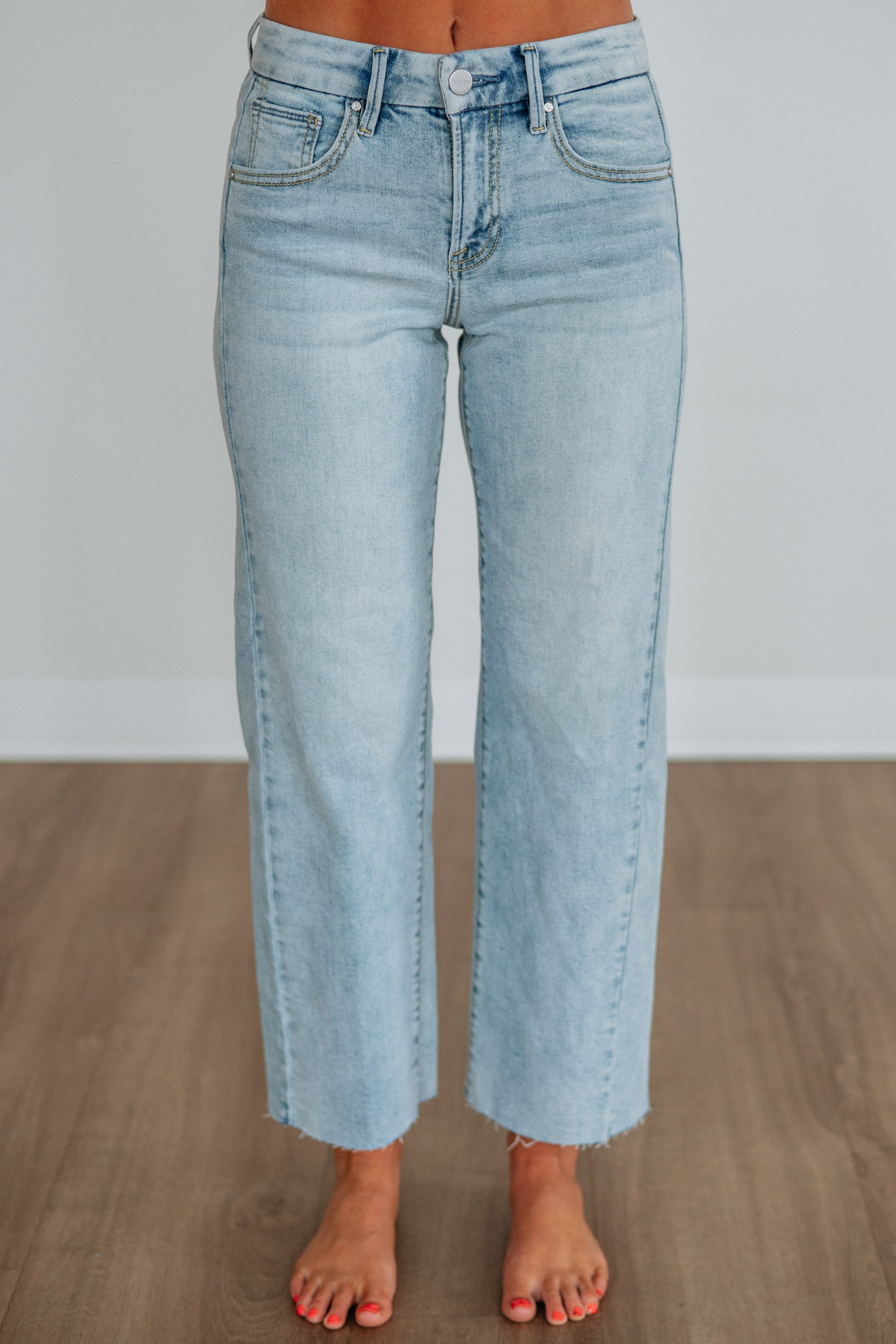 Mid Rise Slouchy Wide Leg Raw Hem Ankle Jeans in Light Wash Cotton