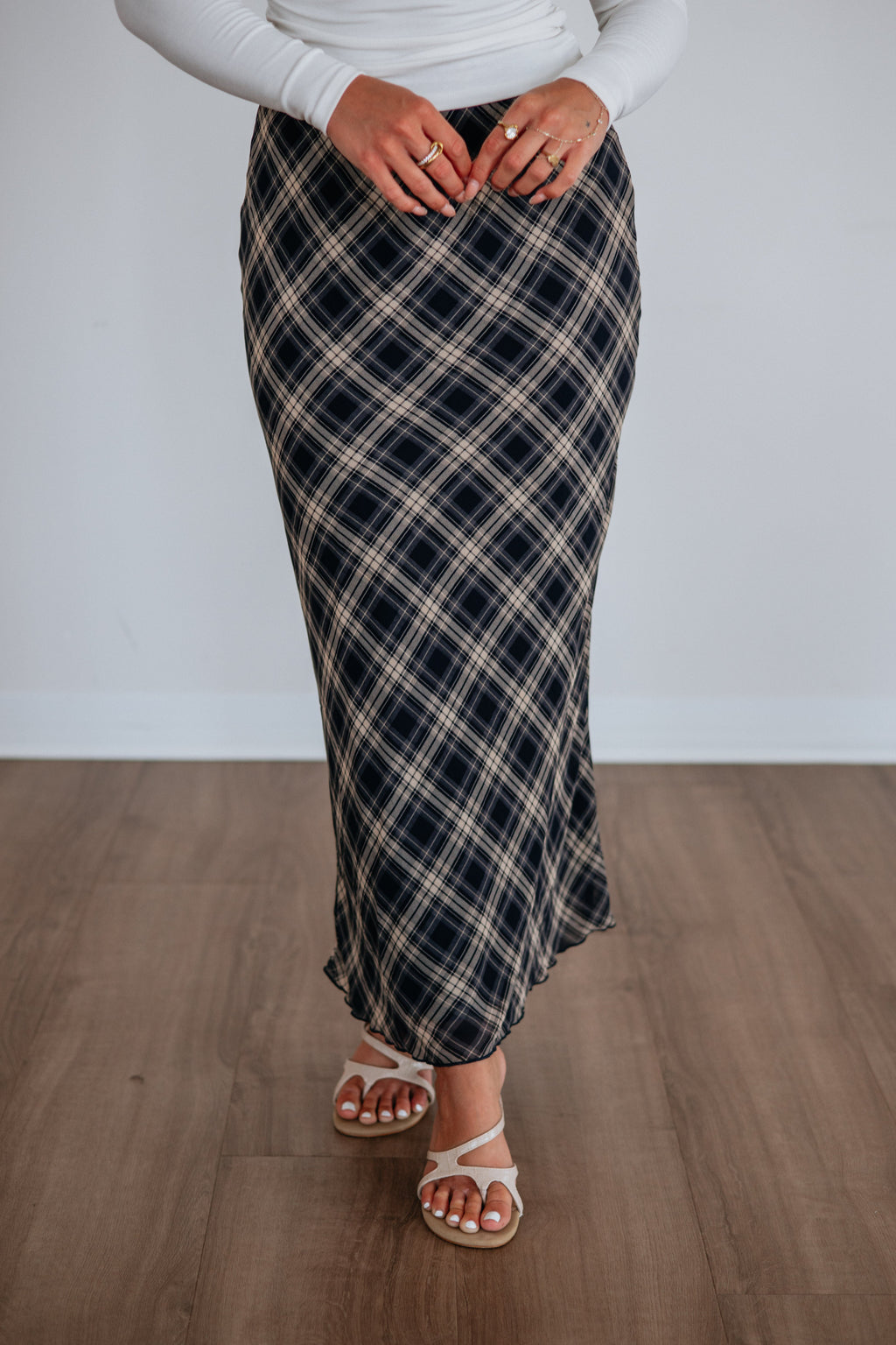 Plaid Print Lettuce Hem Midi Skirt in Dark Navy Polyester