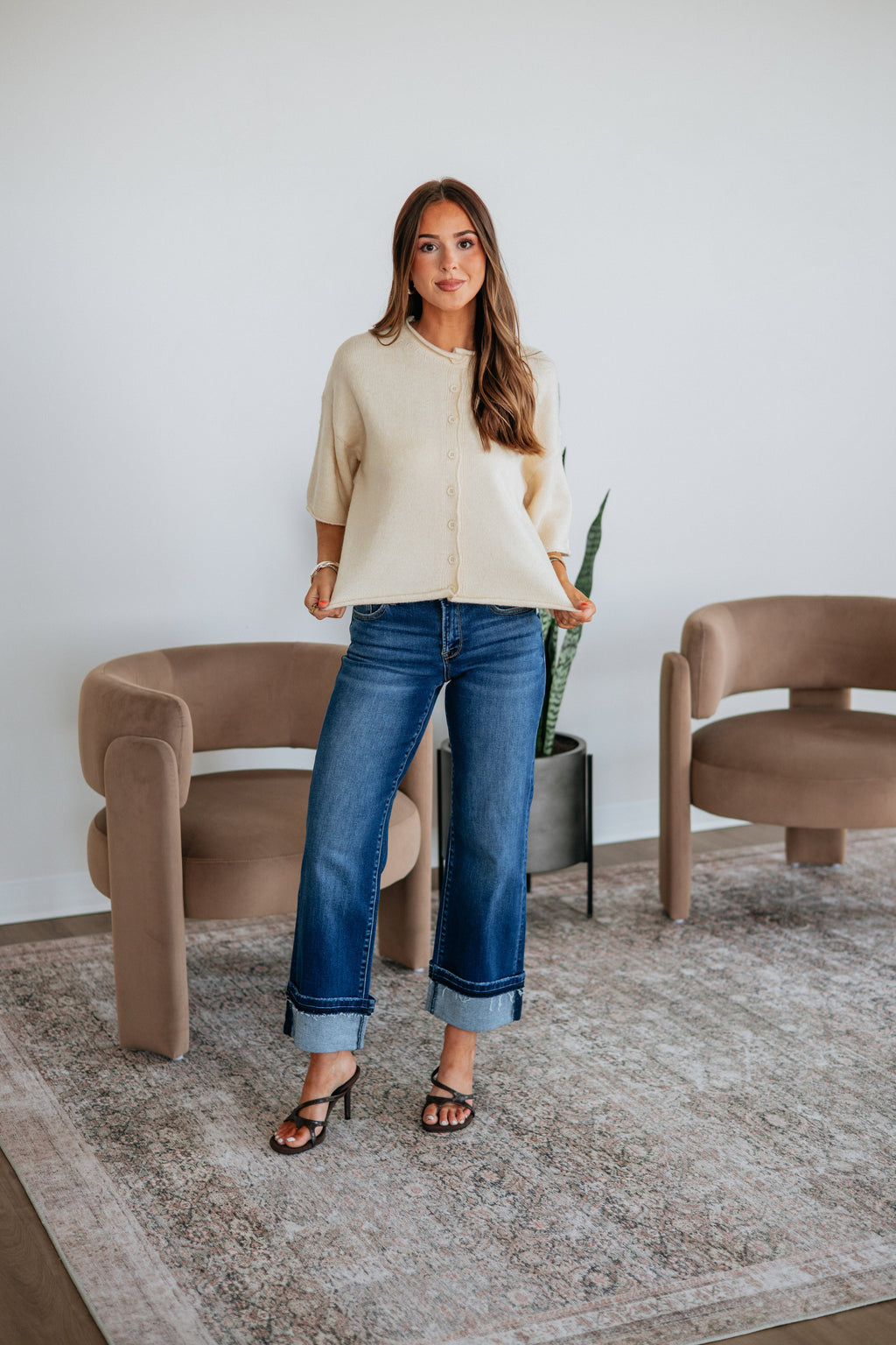 Round Neck Short Sleeve Boxy Sweater Knit Button-Down Cardigan