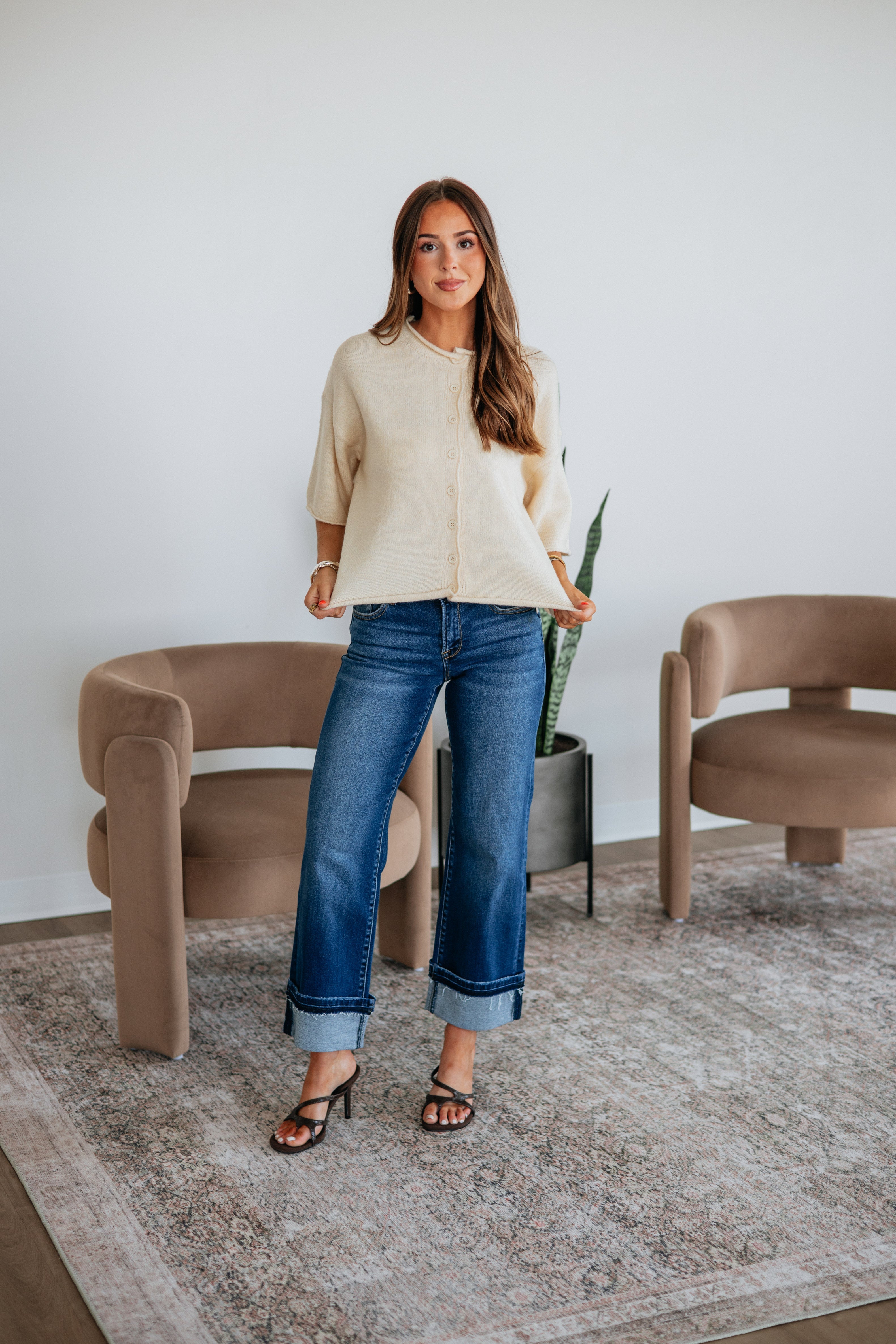 Round Neck Short Sleeve Boxy Sweater Knit Button-Down Cardigan