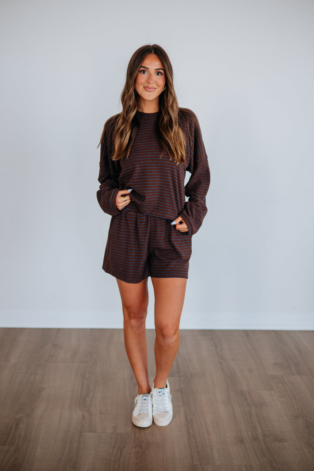 High Rise Contrast Stripe Relaxed Cotton Shorts in Chocolate