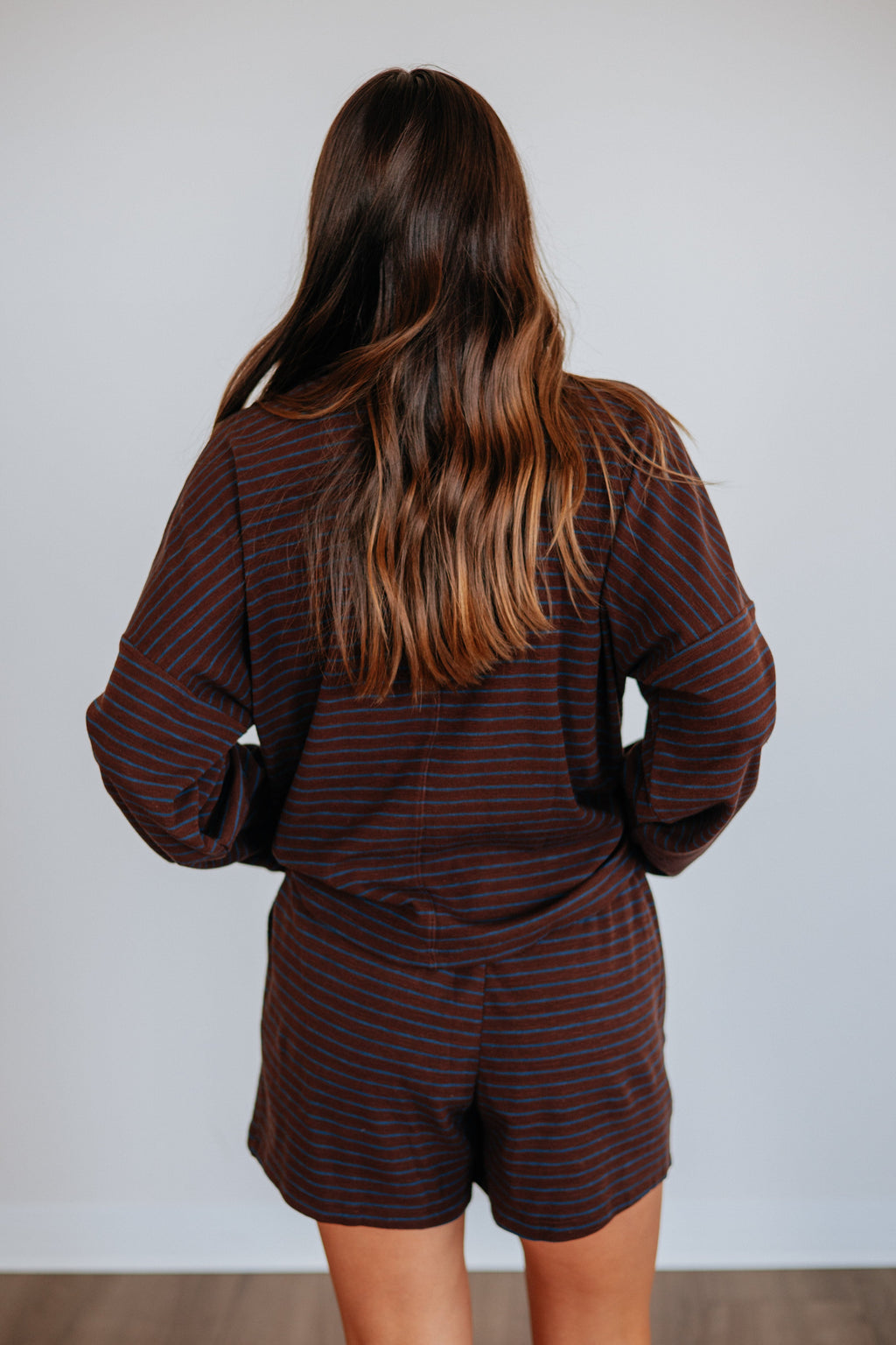 High Rise Contrast Stripe Relaxed Cotton Shorts in Chocolate