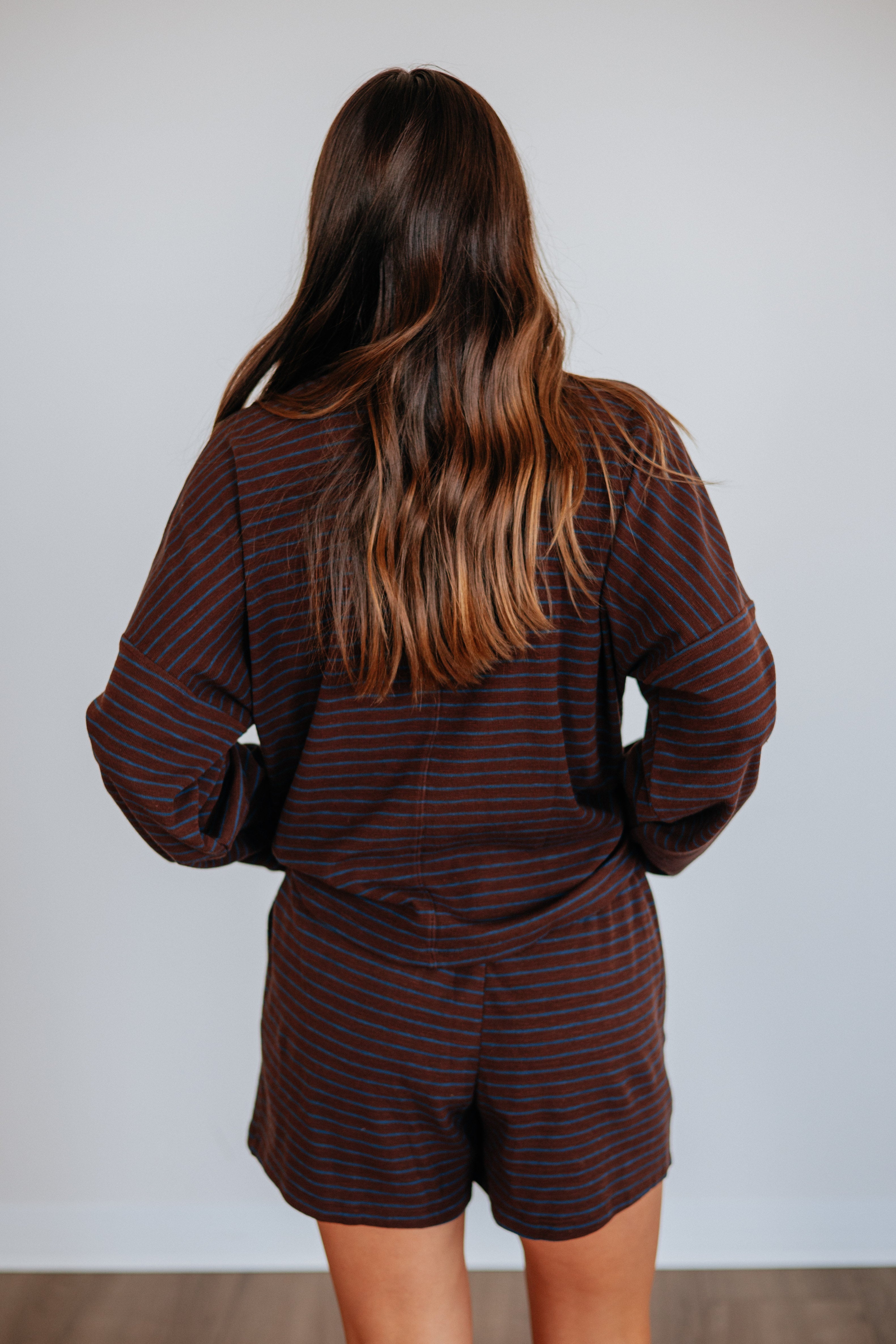 High Rise Contrast Stripe Relaxed Cotton Shorts in Chocolate
