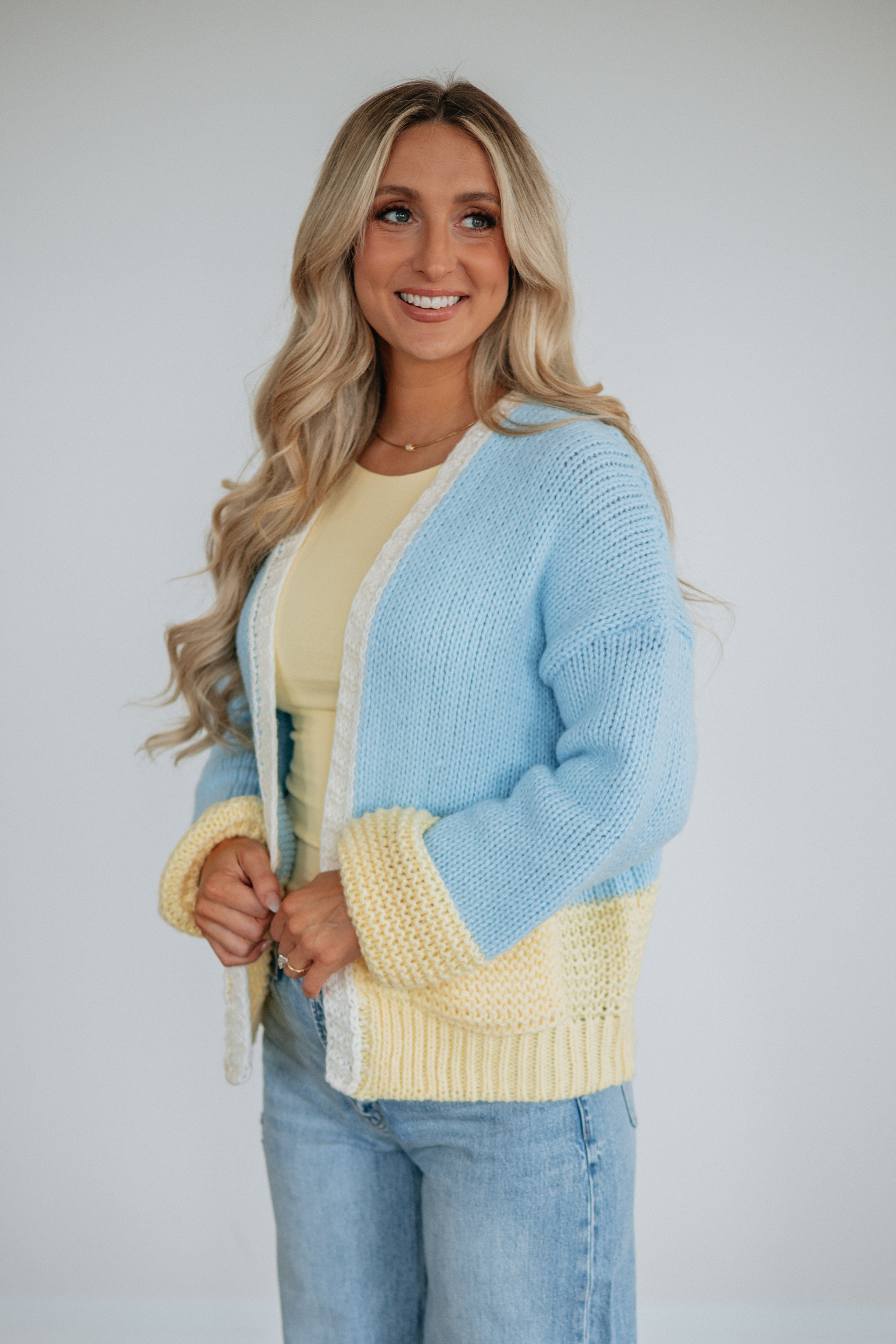 Open Front Long Sleeve Colorblock Chunky Knit Cardigan in Sky Blue