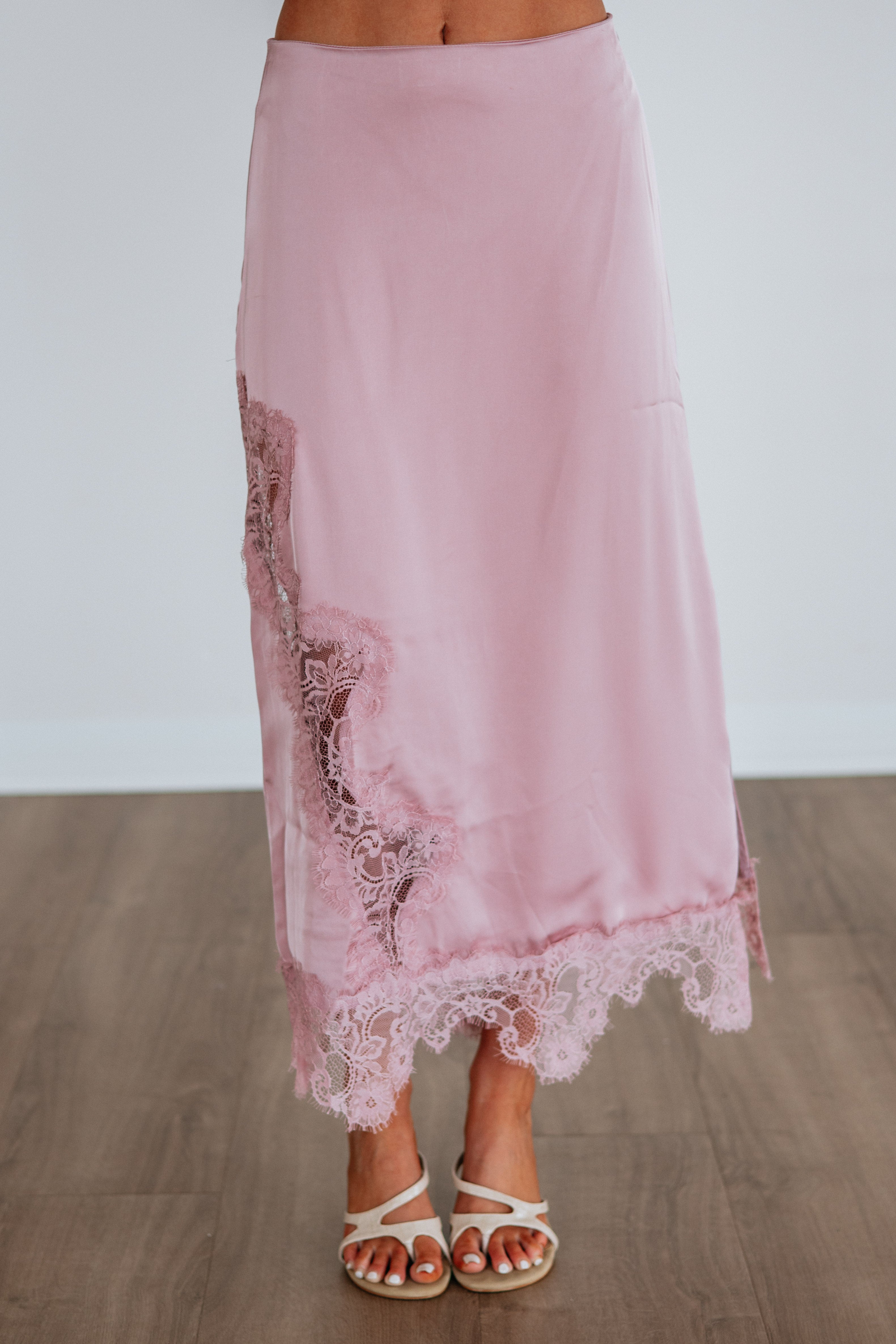 Floral Lace Trim Satin Midi Skirt in Dusty Rose
