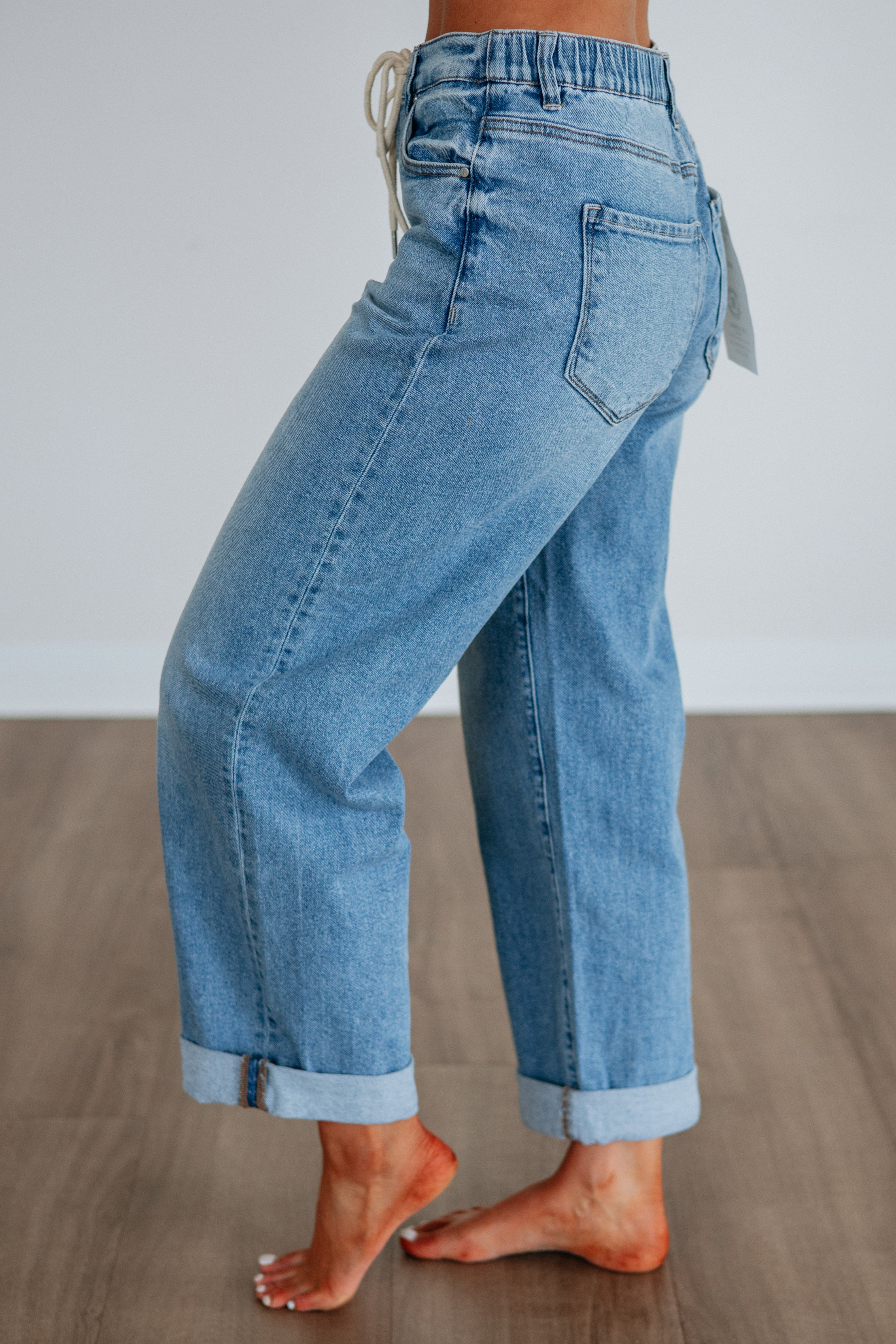 High Rise Wide Leg Cuffed Ankle Jeans in Medium Wash Cotton